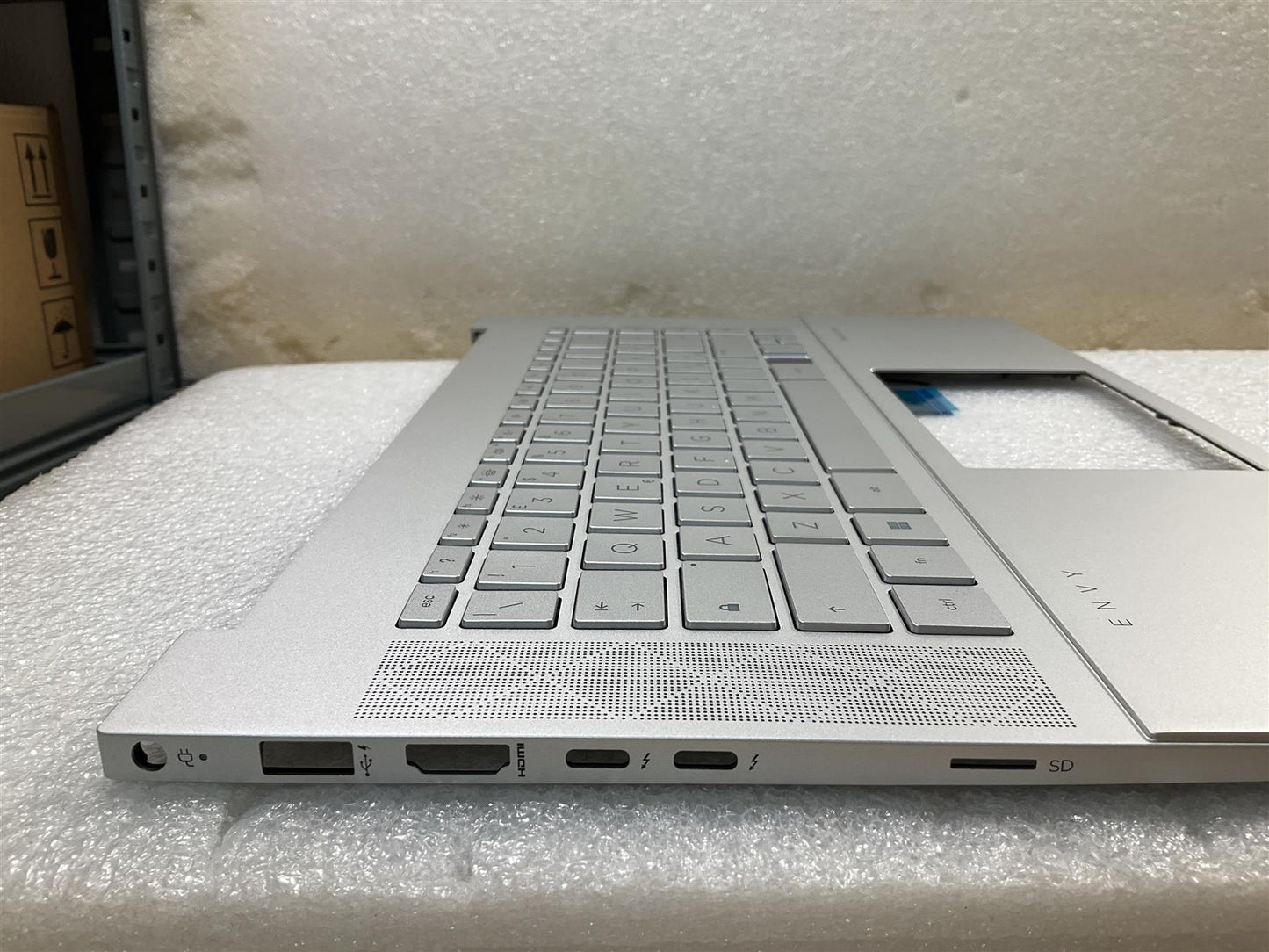 HP ENVY 15-EP Laptop M15553-061 M15198-061 Italy ITALIAN IT Keyboard Palmrest