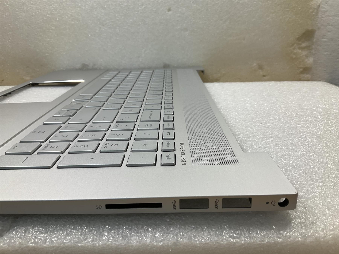 HP 17-CG 17T-CG L92316-BA1 L87983-BA1 Slovenia Slovenian Keyboard Palmrest NEW
