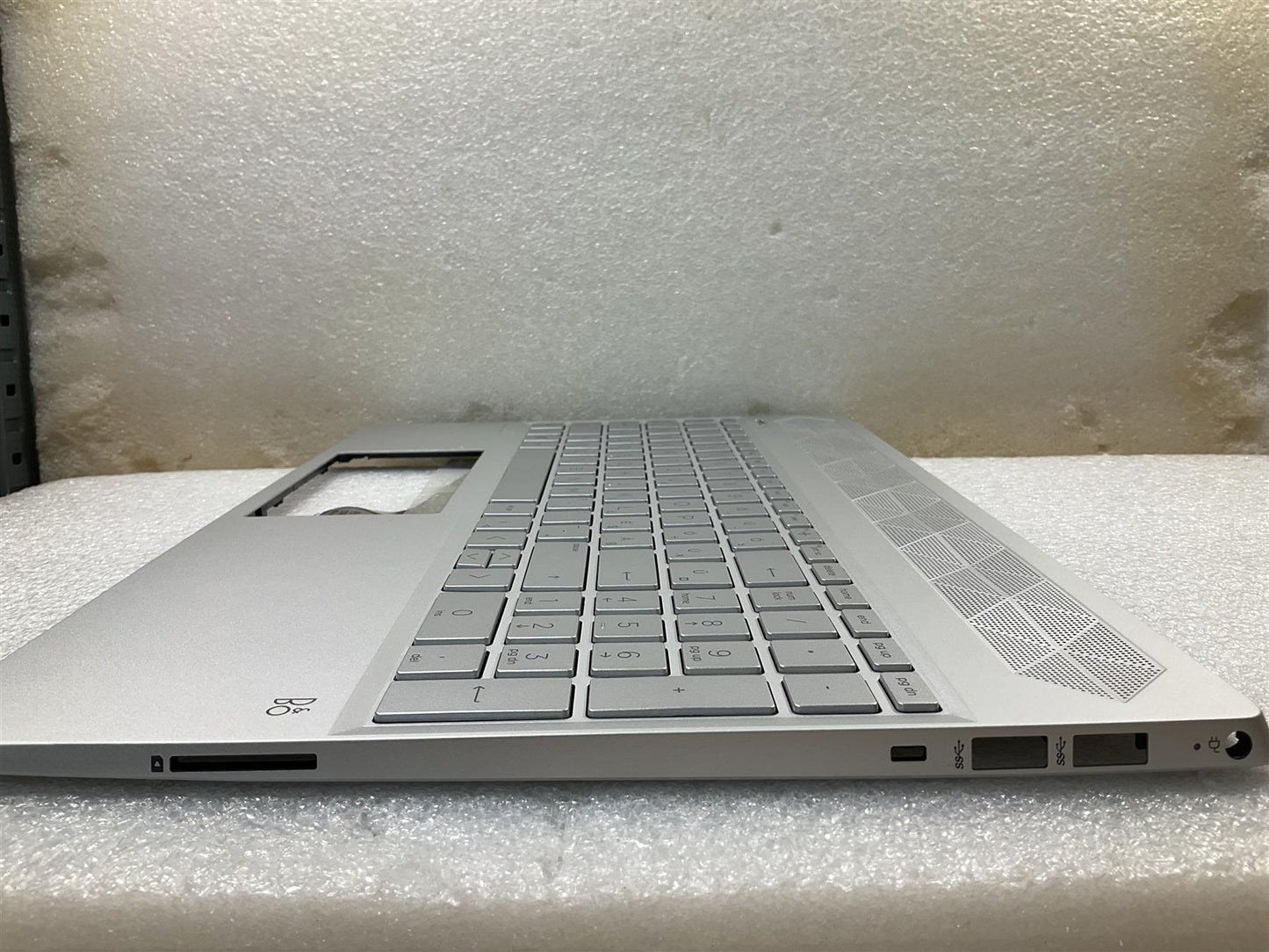 HP Pavilion 15-CS L40621-211 L35339-211 Hungary Hungarian Keyboard Palmrest NEW