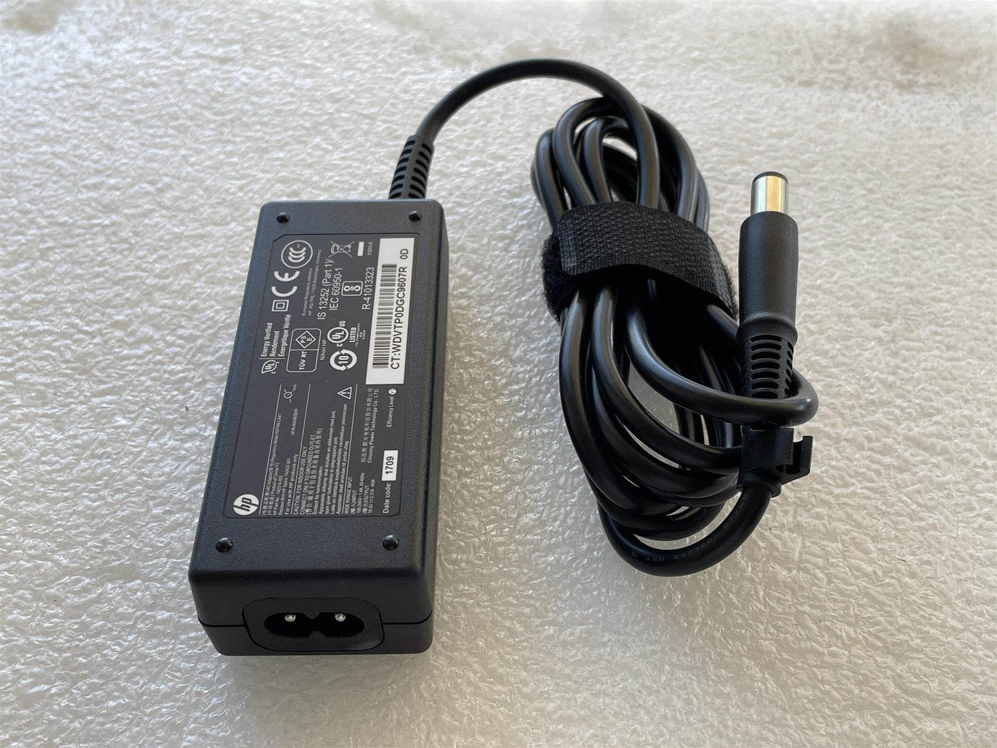 HP 742437-001 742314-002 19.5V 45W AC Power Charger Adapter HSTNN-CA41 NEW