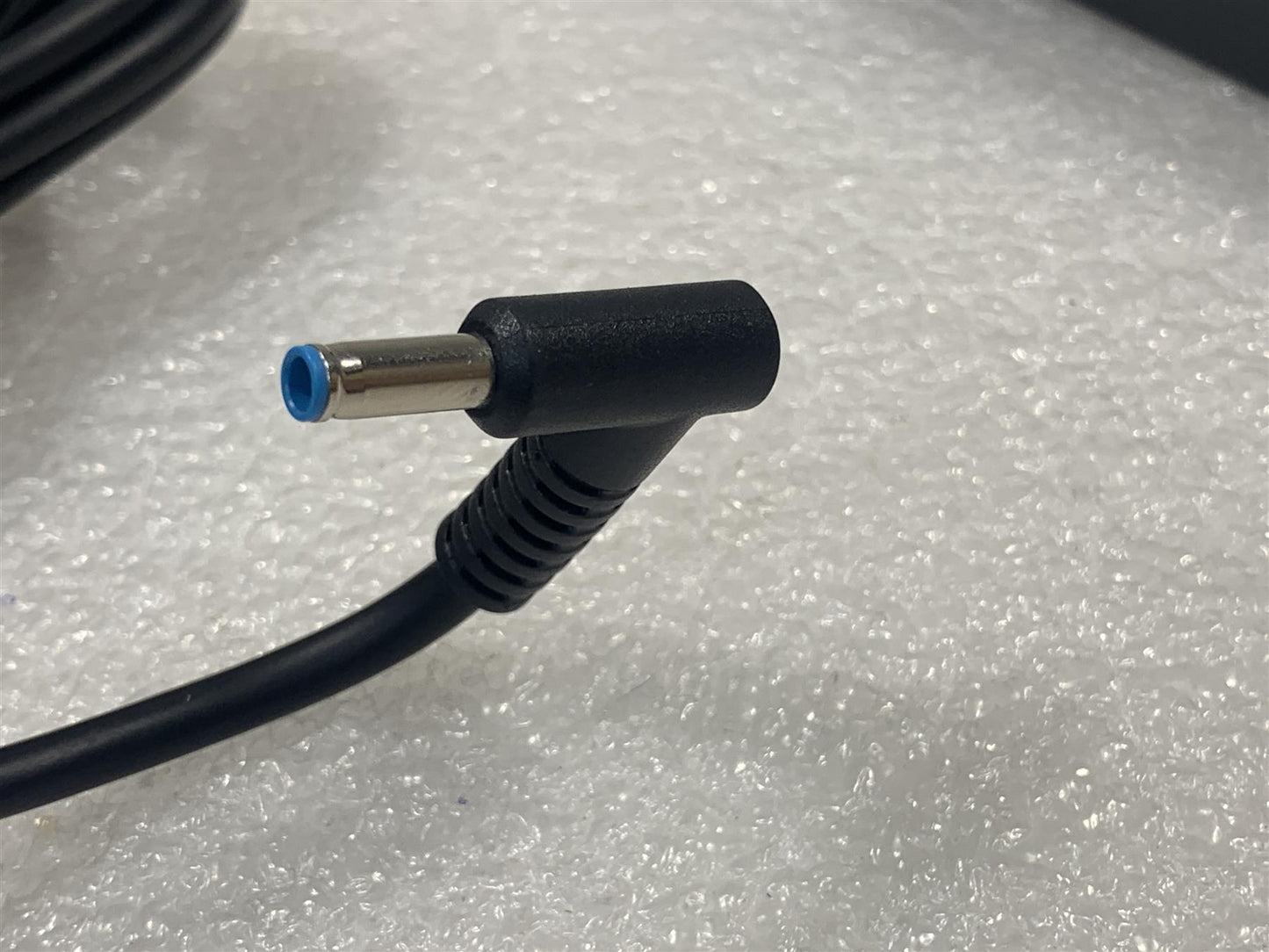 HP 250 G7 6MP37ES 741553-850 854054-002 841727 45W HSTNN-CA40 Power Adapter Adaptor Charger Smart AC power adapter (45 watt) - 4.5mm barrel co + Power cord - C5 connector, 1.0m long, STK Conv (Un