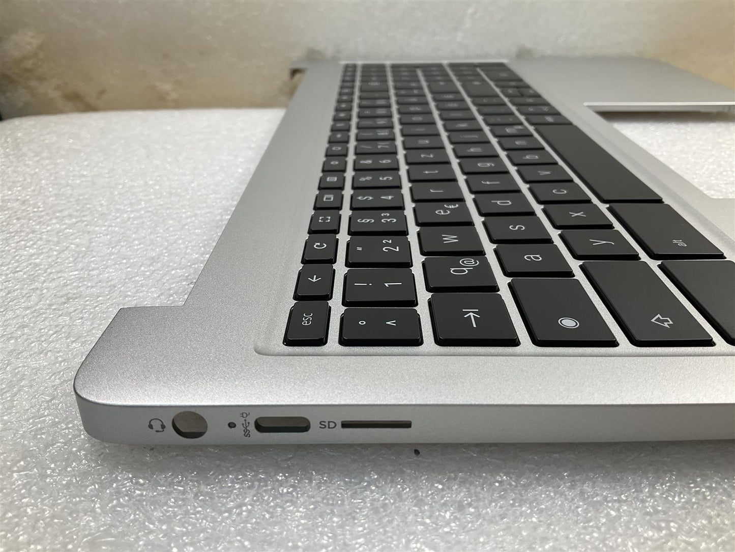 HP Chromebook 15A-NA N28067-041 N24689-041 Germany German GR Keyboard Palmrest
