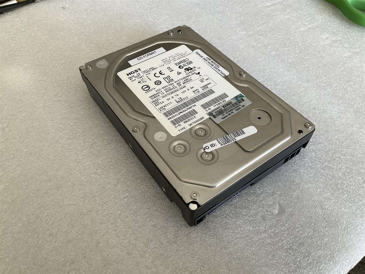 HGST HUS723020ALS640 3.5 inch 2TB 7200RPM 703329-001 HDD Hard Disk Drive SAS NEW