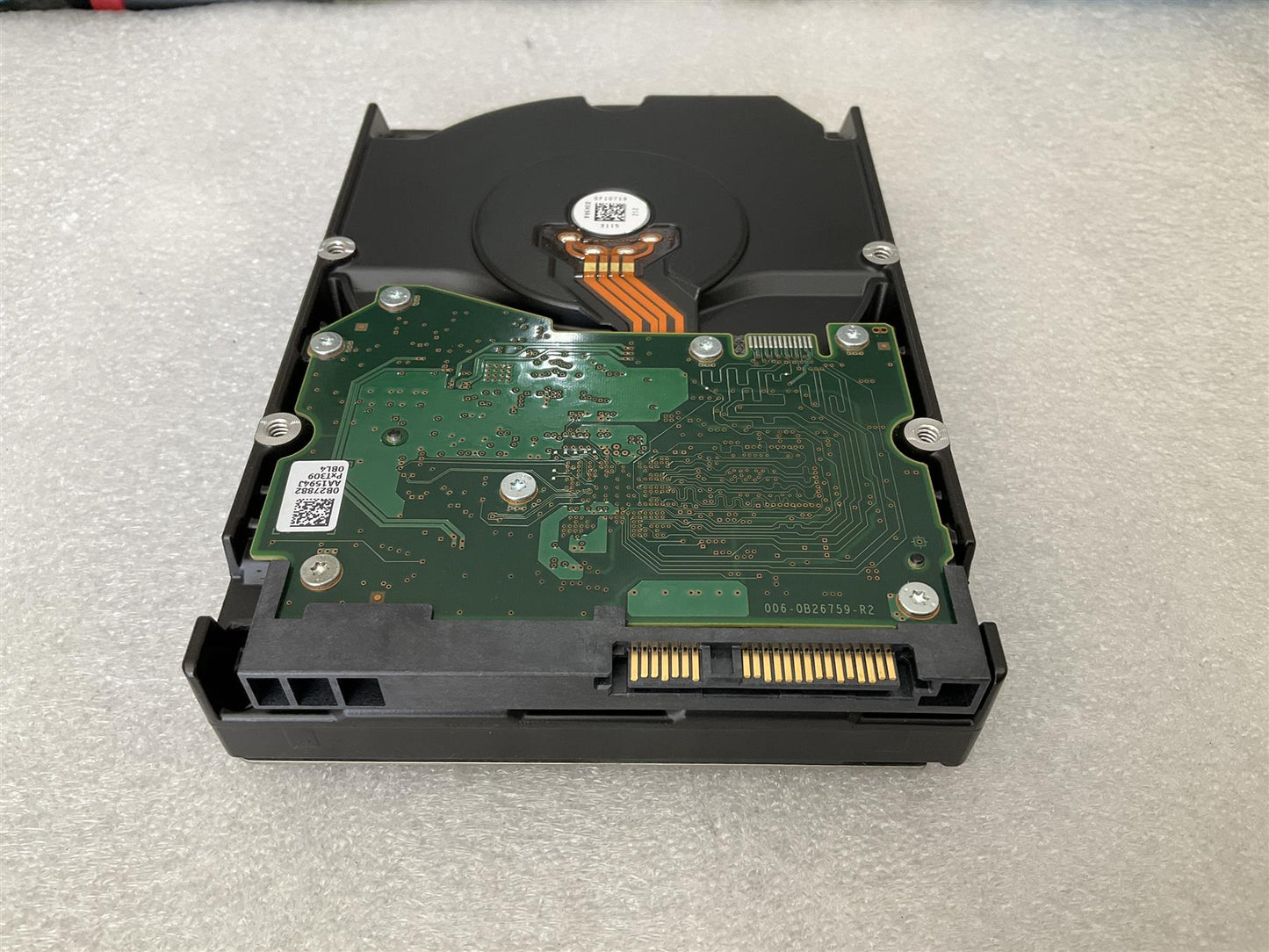HGST HUS723020ALS640 3.5 inch 2TB 7200RPM 703329-001 HDD Hard Disk Drive SAS NEW