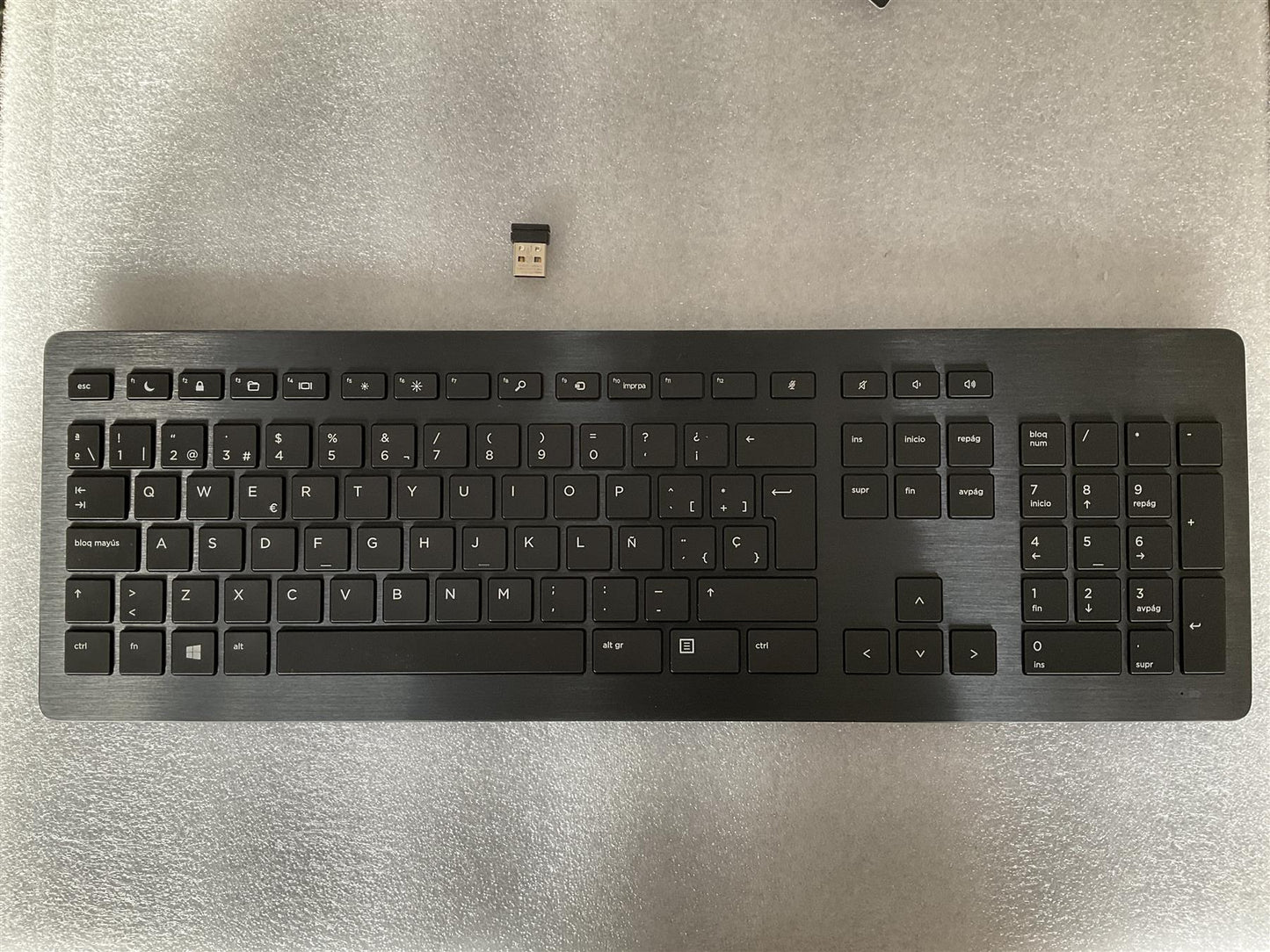 HP 918603-071 917665-071 Z9N41AA Premium USB Wireless Keyboard HAS-S003K Spanish