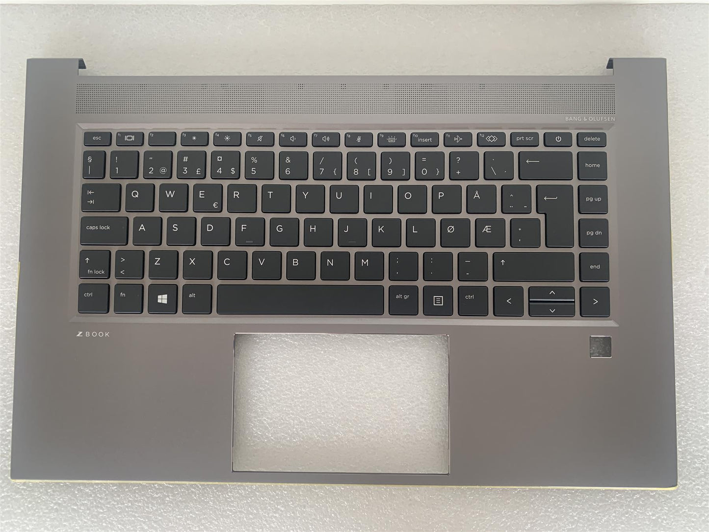 HP ZBook Studio G8 M14605-091 Norwegian Keyboard Norway Norse Palmrest UMA NEW