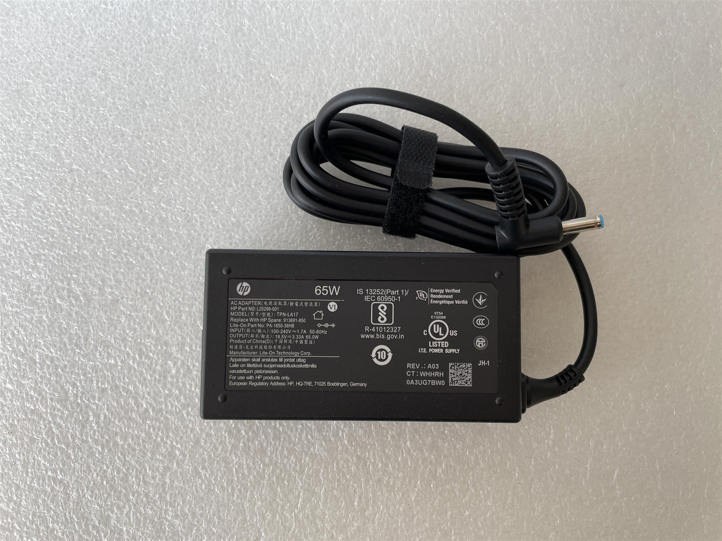 HP 913623-001 L25299-001 AC Adapter 65W Laptop Charger Charging TPN-LA17 NEW