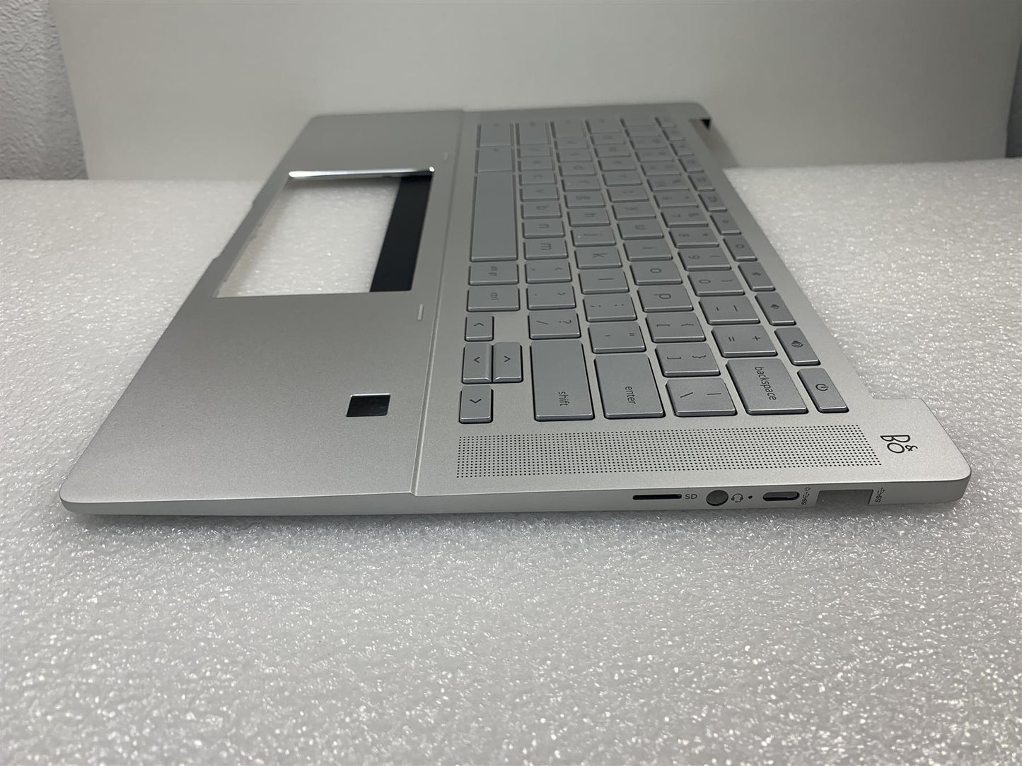 HP Pro c640 Chromebook M03451-B31 Palmrest int. English International also named dutch US Keyboard Top Cover