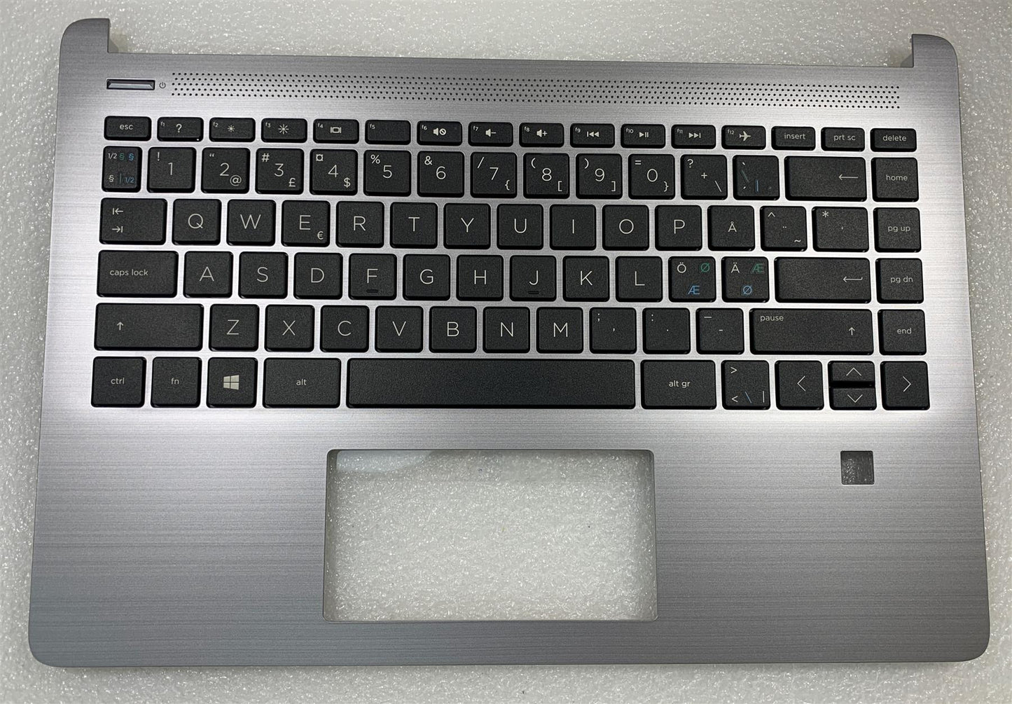 HP 340S G7 Notebook L82281-DH1 Palmrest Scandinavian Keyboard Touchpad Nordic