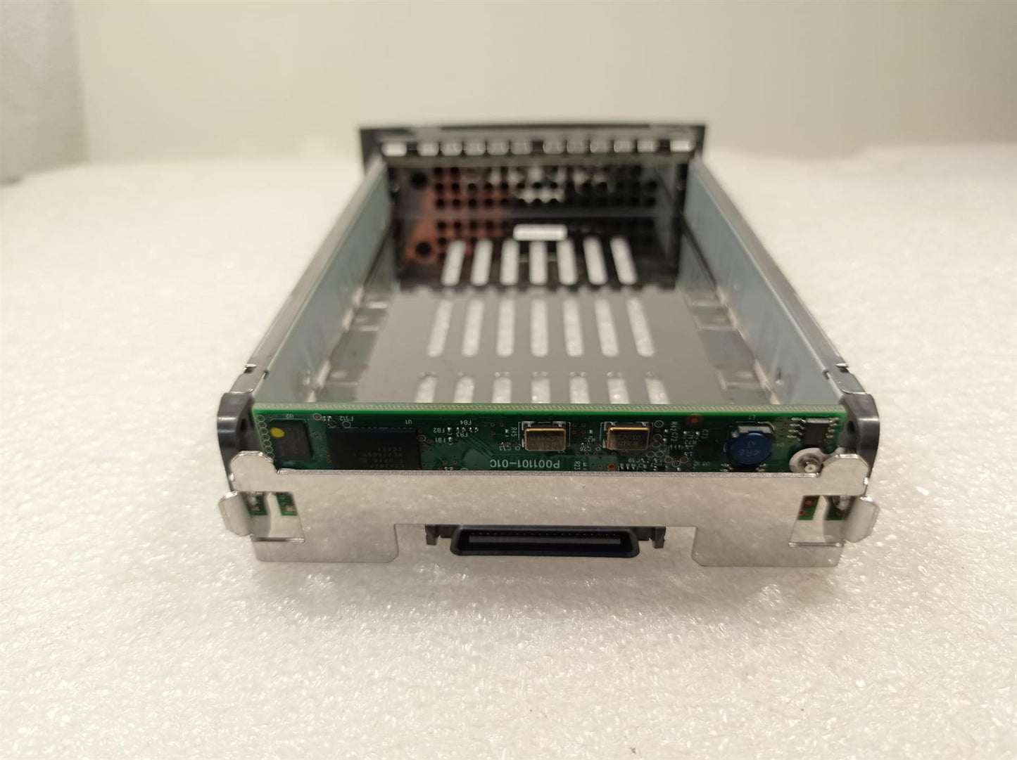 Server Caddy for 3.5 inch SATA Hot Plug HDD Hard Disk Drive to SCSI CA06600-E332