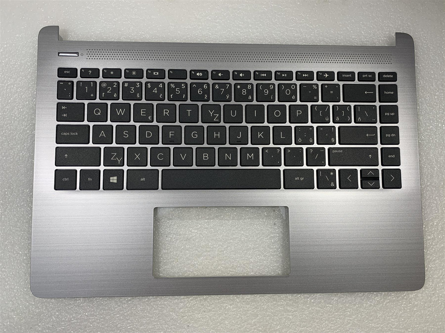 HP 340S G7 Notebook L88243-FL1 Keyboard Czech Republic Slovakia Slovak Palmrest