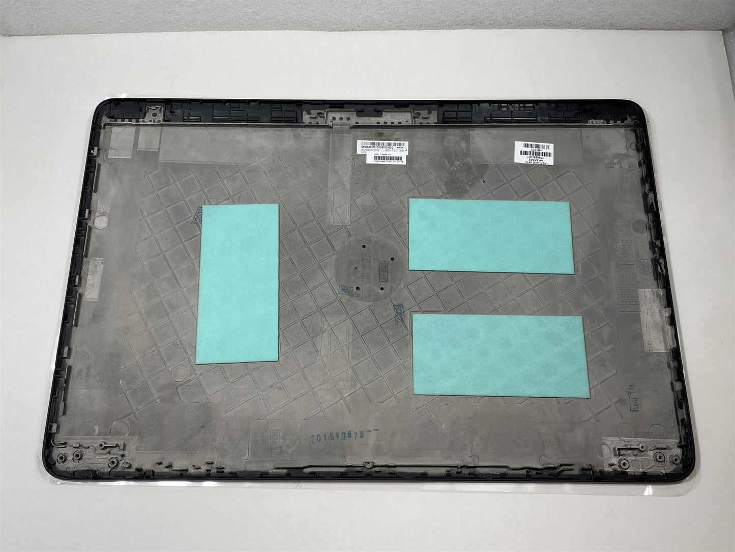 HP EliteBook 750 755 850 G2 779686-001 Display Lid Top Rear Back Cover Genuine