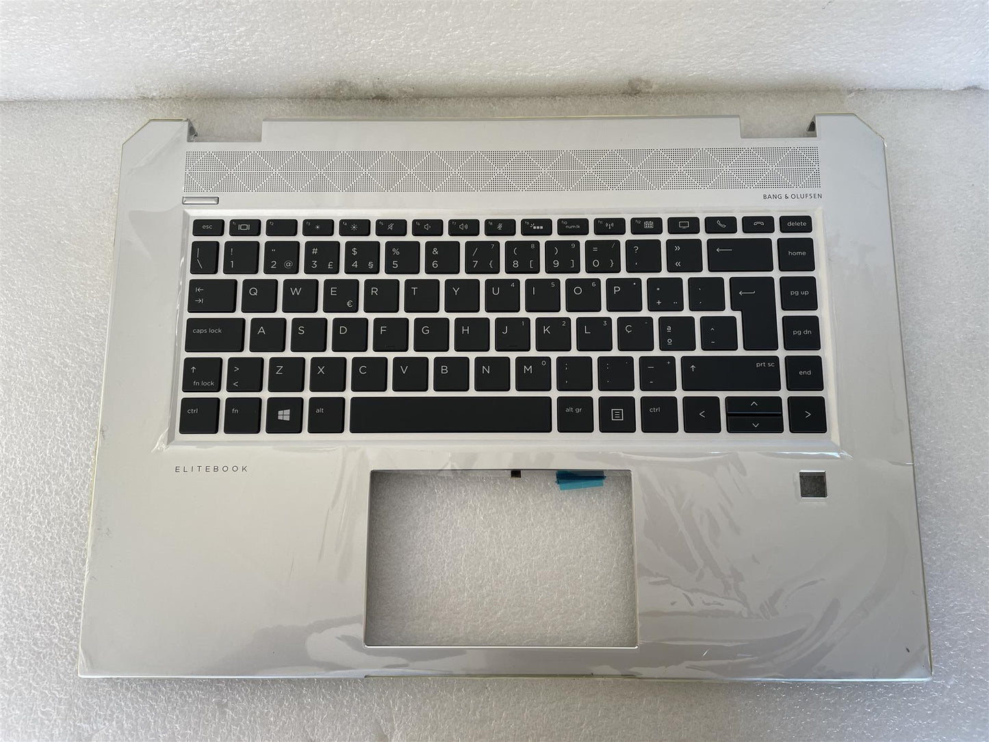 HP EliteBook 1050 G1 Keyboard L34212-131 Palmrest TOP COVER CP BL PORTUGAL